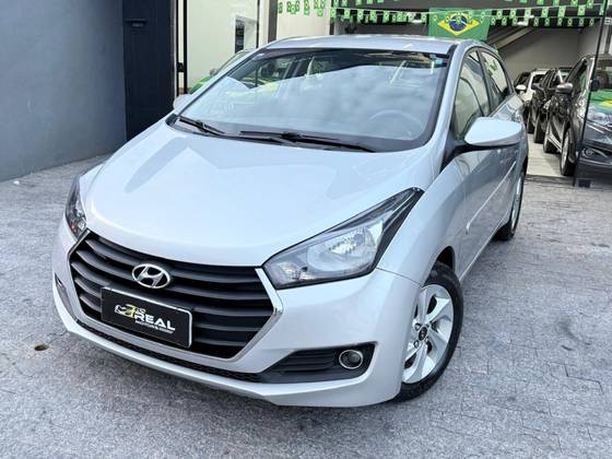 HYUNDAI HB20 1.6 COMFORT PLUS 16V FLEX 4P AUTOMÁTICO HYUNDAI HB20 1.6 COMFORT PLUS 16V FLEX 4P AUTOMÁTICO